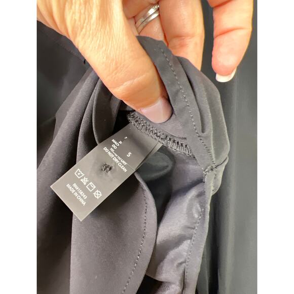 NEW Ona Lightweight Long Sleeve Button Down Oversized Shirt in Black Small - Picture 5 of 7